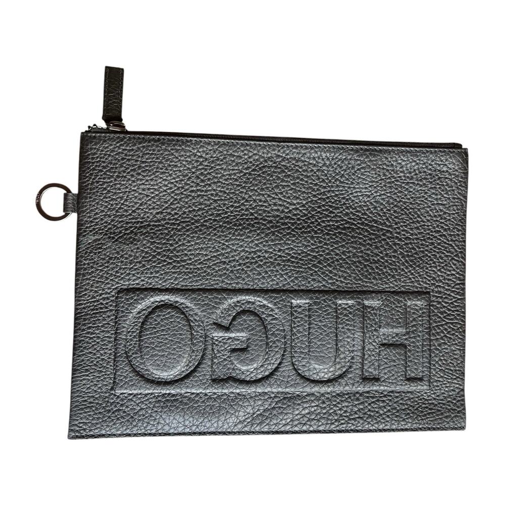 HUGO Boss Black Pebbled Cowhide Leather Zip Clutch Pouch Wristlet Preppy